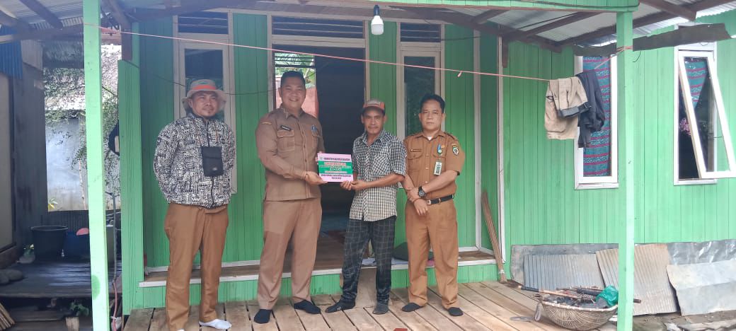 Pemkab Balangan Serahkan Bantuan RS-RTLH Tahap III di Kecamatan Awayan