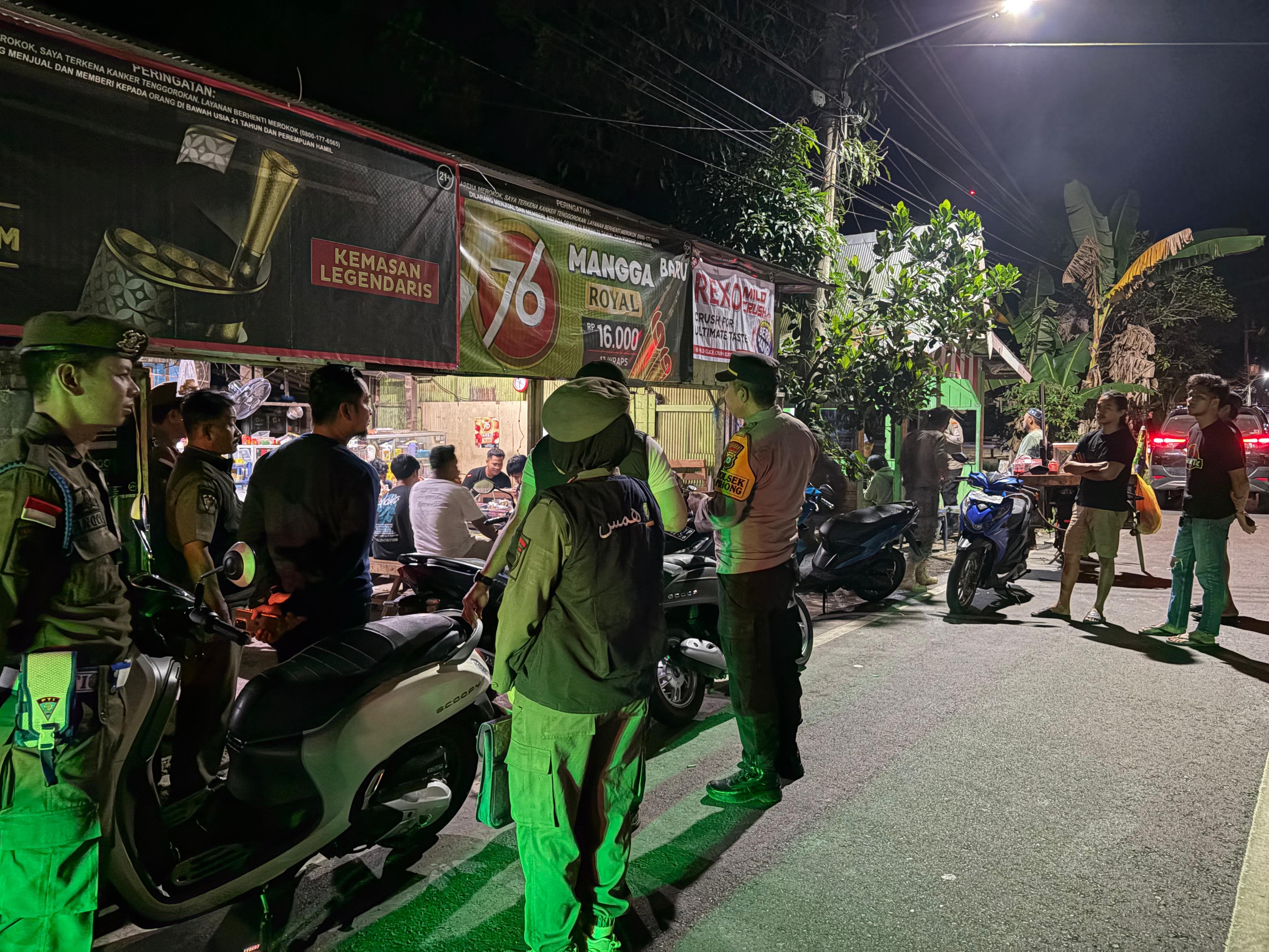 Satpol PP dan Polsek Lampihong Sosialisasikan Perda, Warga Diajak Jaga Ketertiban Bersama