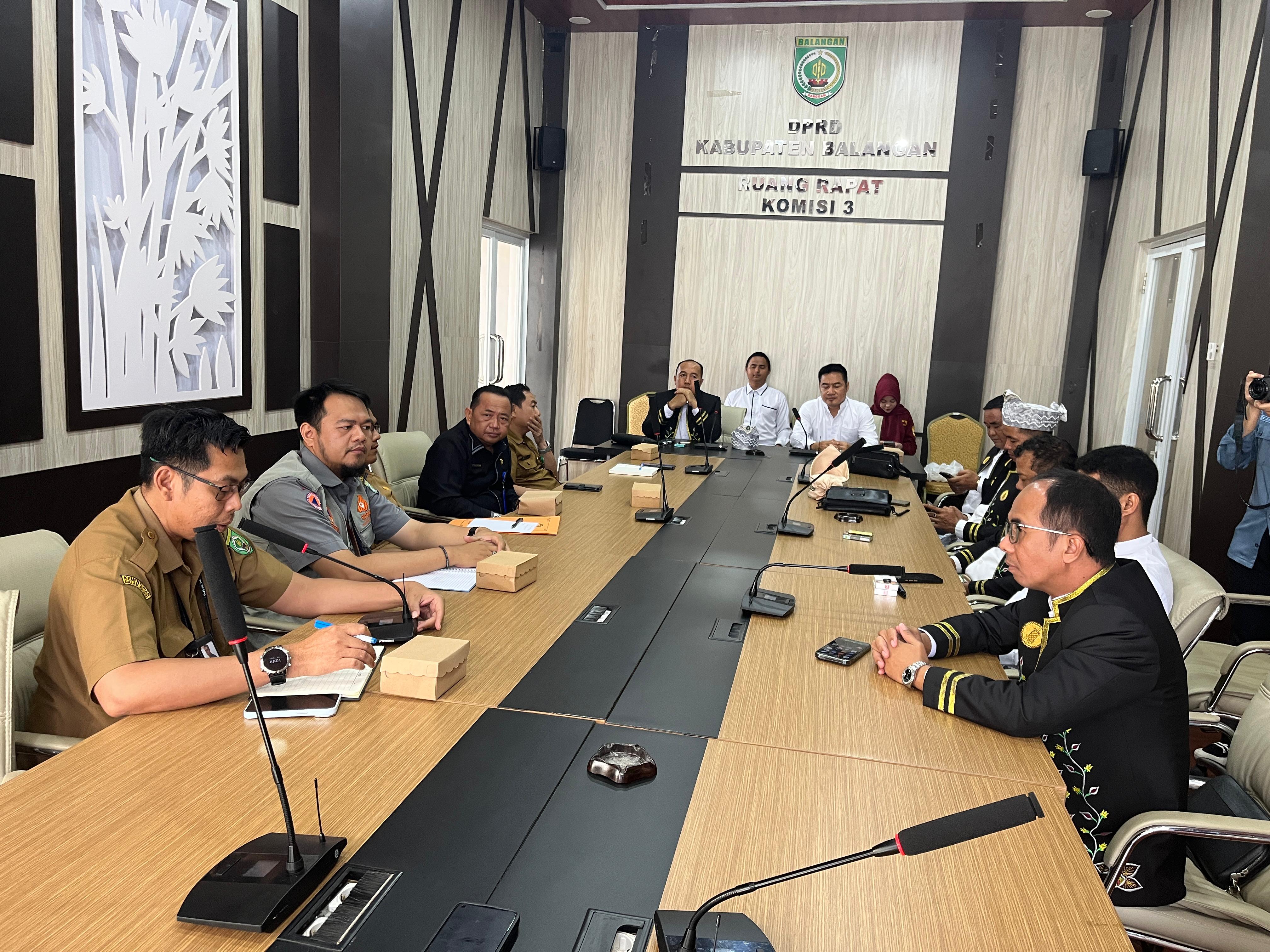 Komisi III DPRD Balangan Finalisasi Raperda Inisiatif Pencegahan Kebakaran