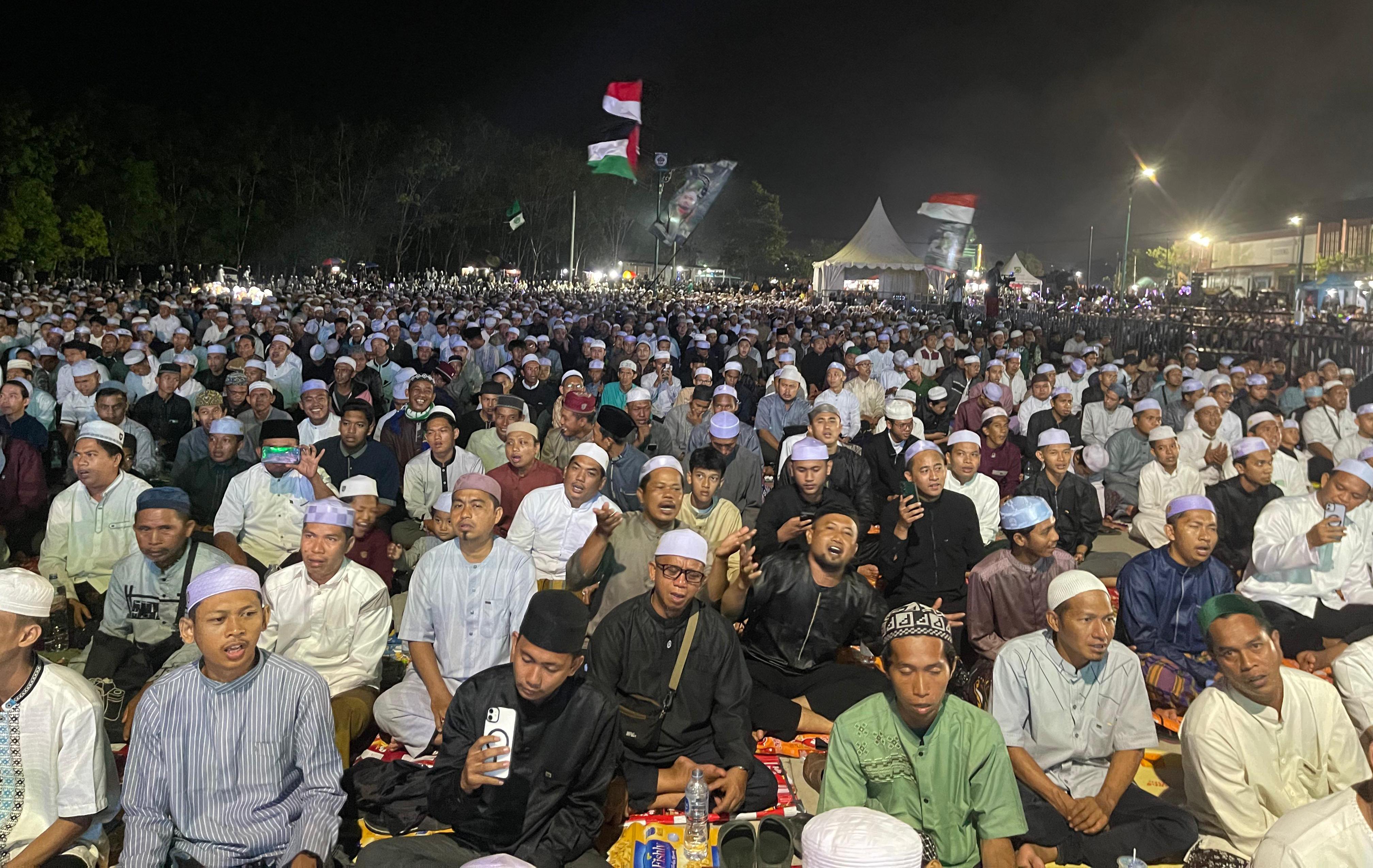 Ribuan Warga Ikuti Balangan Berselawat, Perkuat Nuansa Religius di Hari Jadi ke-23 Balangan