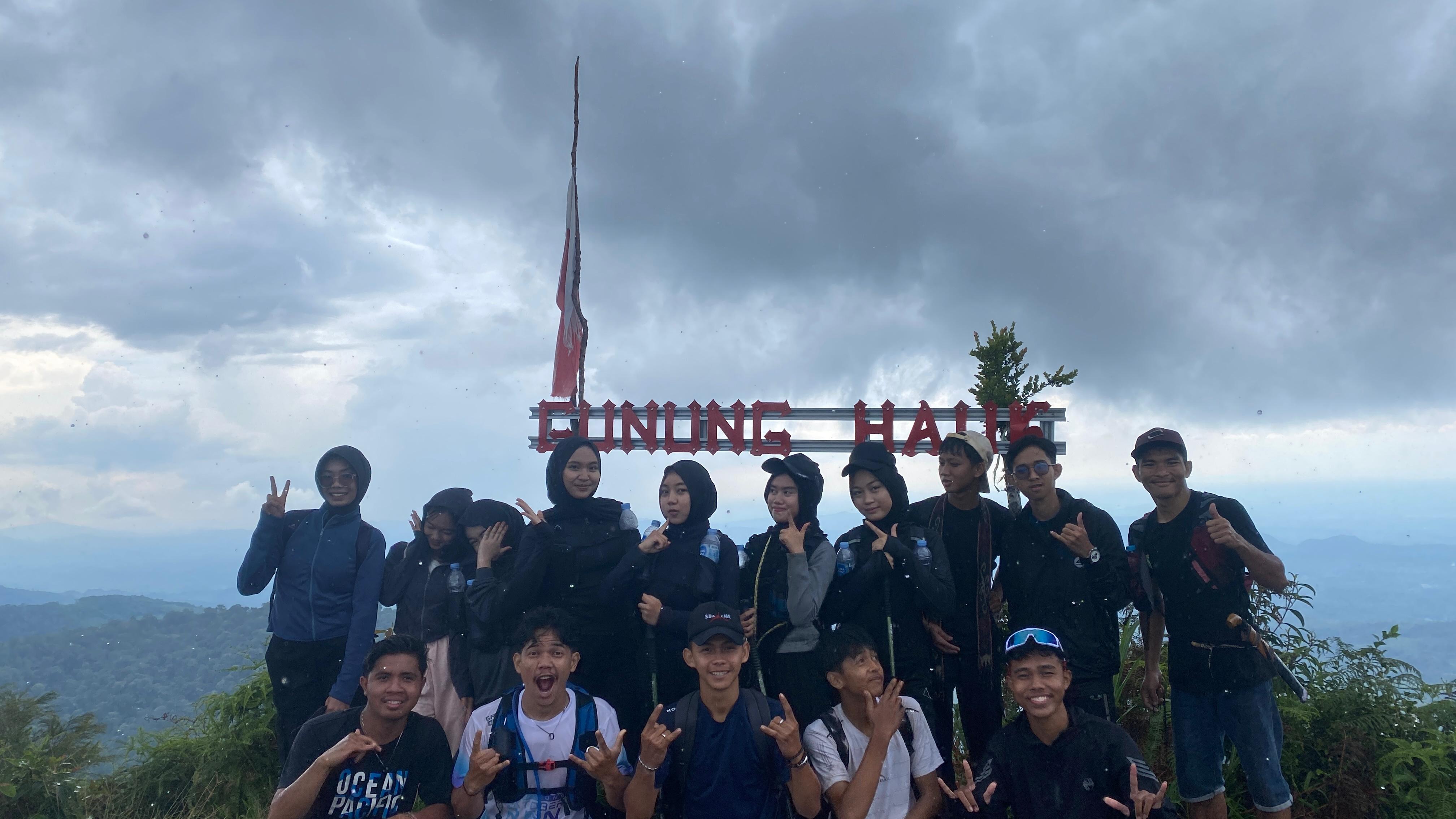 Gunung Hauk Diserbu Pendaki di Libur Lebaran