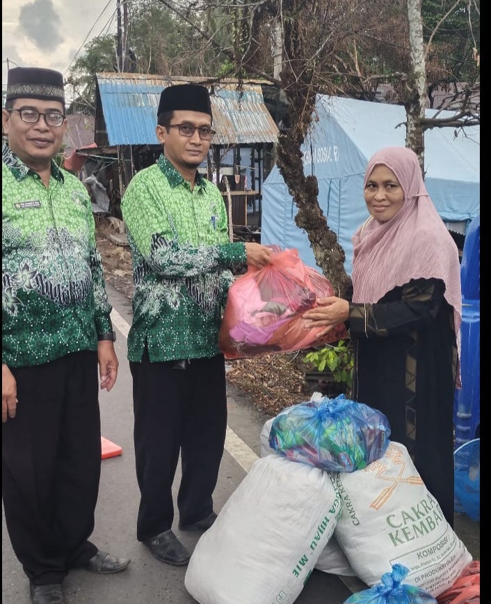 PGMI Balangan Salurkan Donasi untuk Korban Kebakaran Muara Ninian