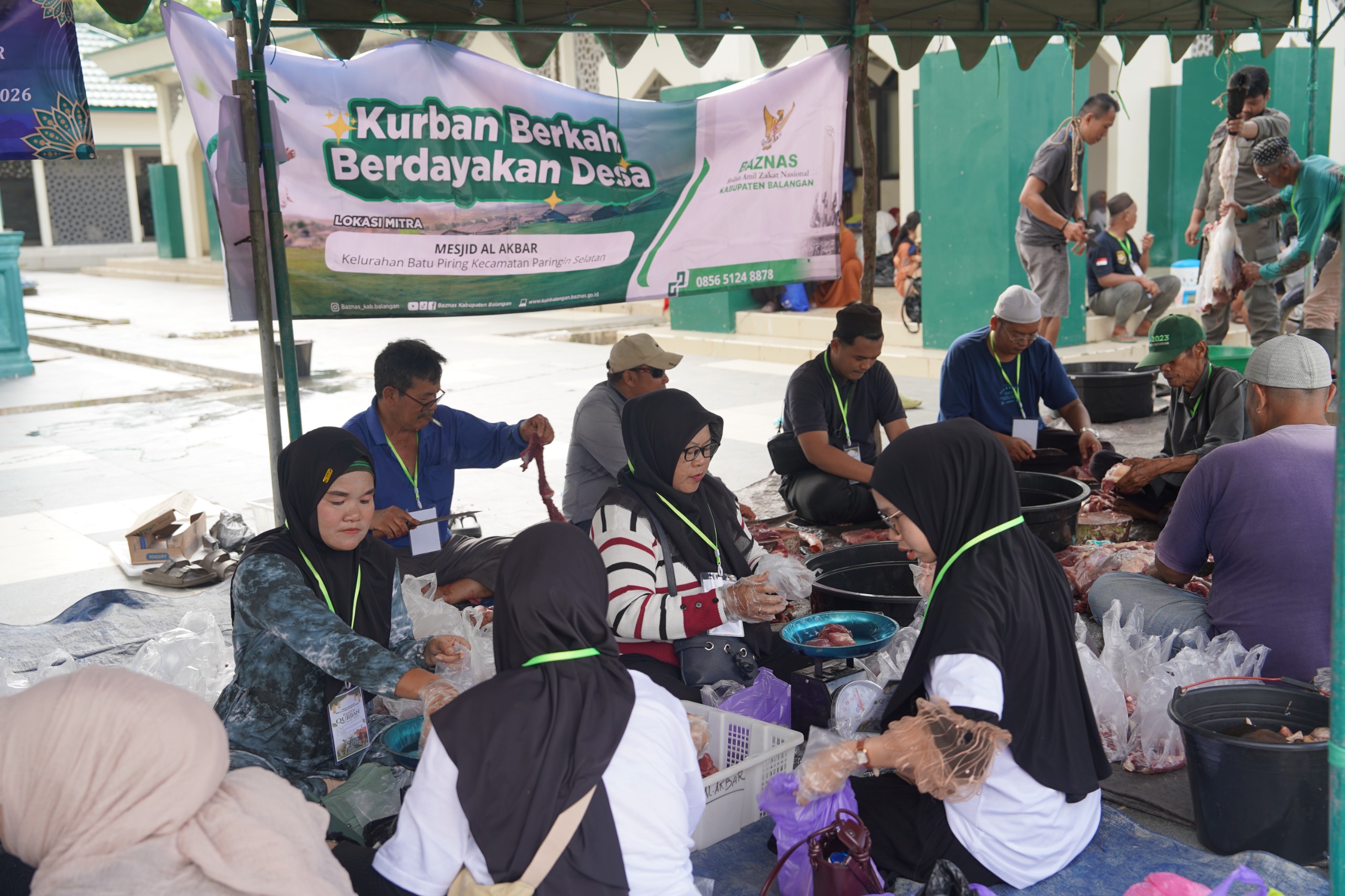 Pemkab Balangan Bagikan 450 Paket Daging Kurban untuk Warga