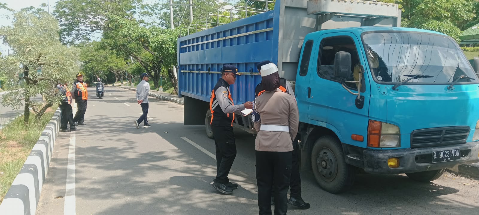 Dishub Kalsel Tertibkan Truk ODOL di Balangan