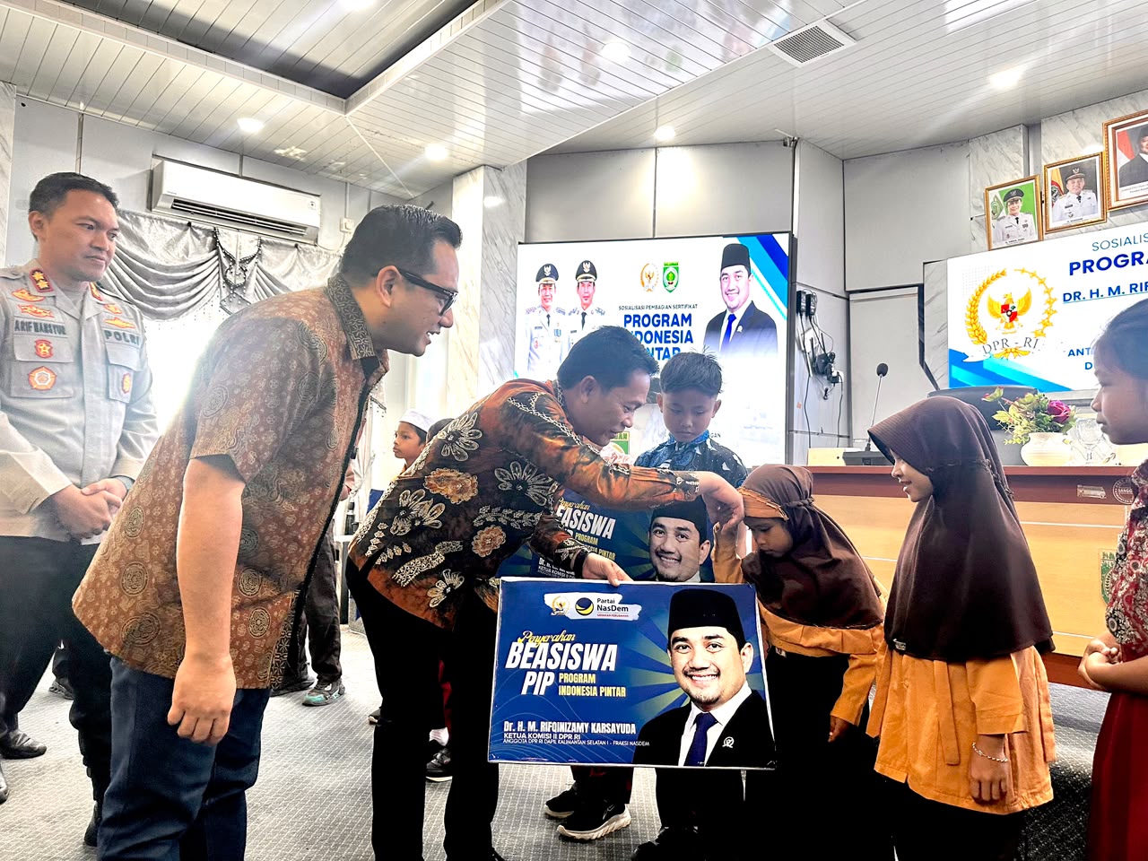 Pemkab Balangan Dorong Peningkatan IPM melalui Beasiswa PIP dan 1.000 Sarjana