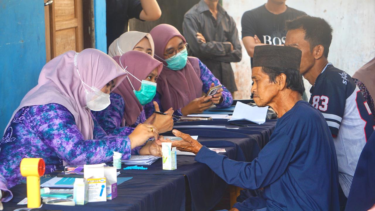 Cegah TB, Warga Nungka Jalani Cek Kesehatan Gratis