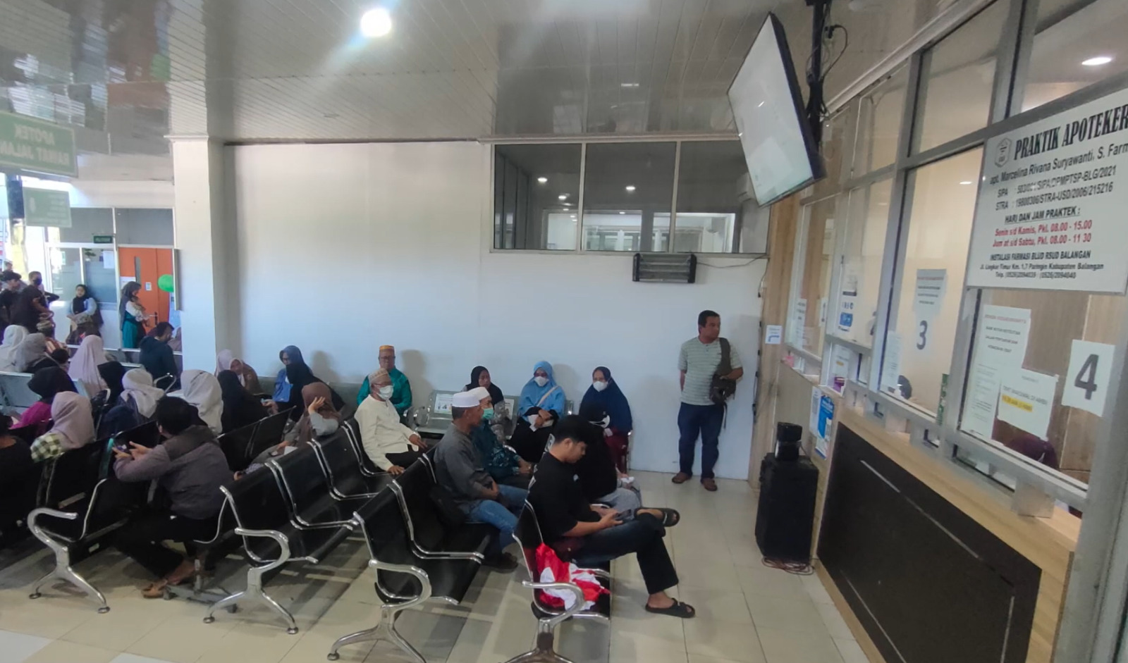 Inovasi BERJABAT TANGAN, RSUD Datu Kandang Haji Balangan Antar Obat Langsung ke Rumah Pasien