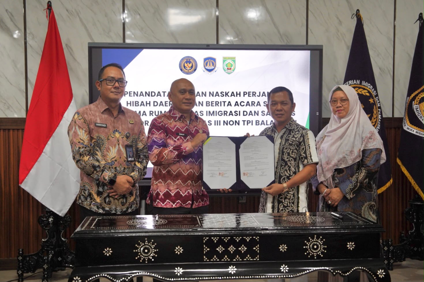 Hibahkan Sarpras dan Rumah Dinas, Pemkab Balangan Dukung Pelayanan Imigrasi